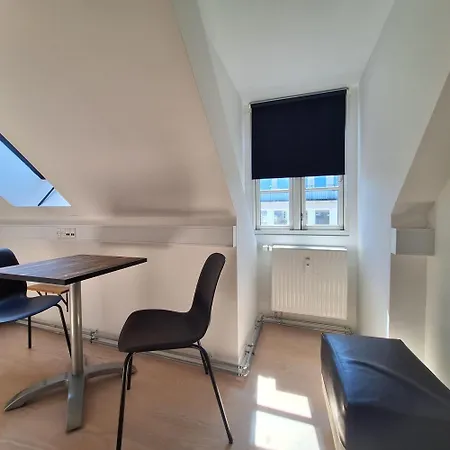 Princessen Pa Aerten Hostel Odense